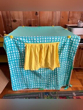 Lovevery - Fort/puppet show building set